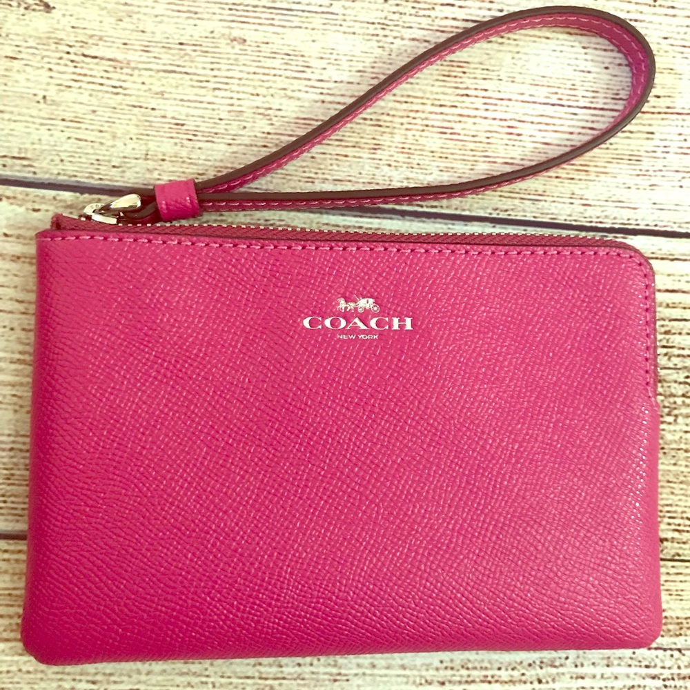 BRAND NEW Pink Coach Wristlet